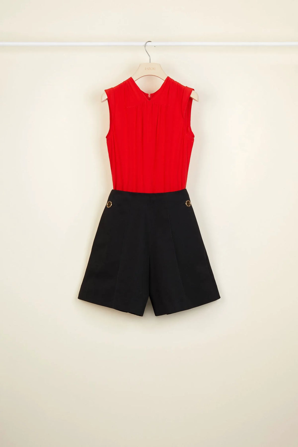 Black & Poppy